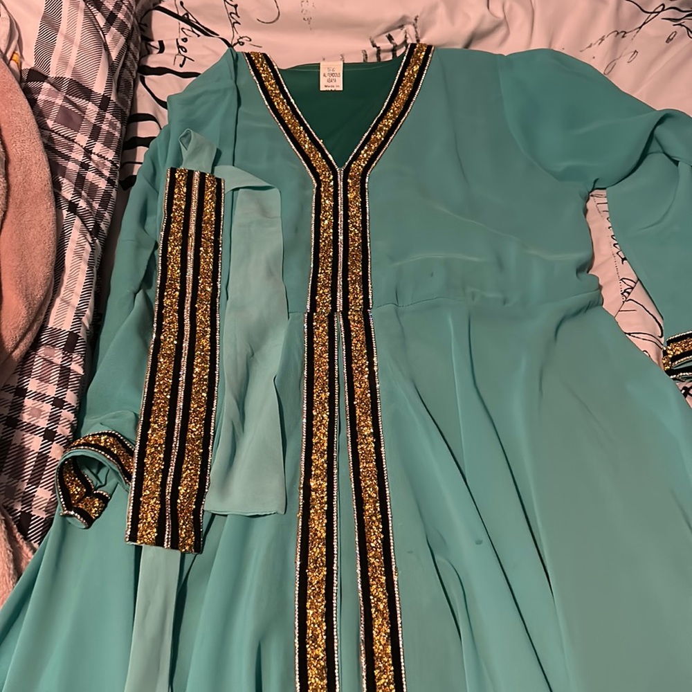 Abaya Turquiose and gold has belt
